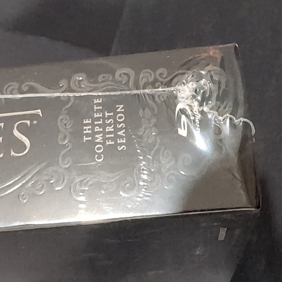 NWOT,Game of Thrones Complete First Season,5 Disc Set. - Picture 4 of 5